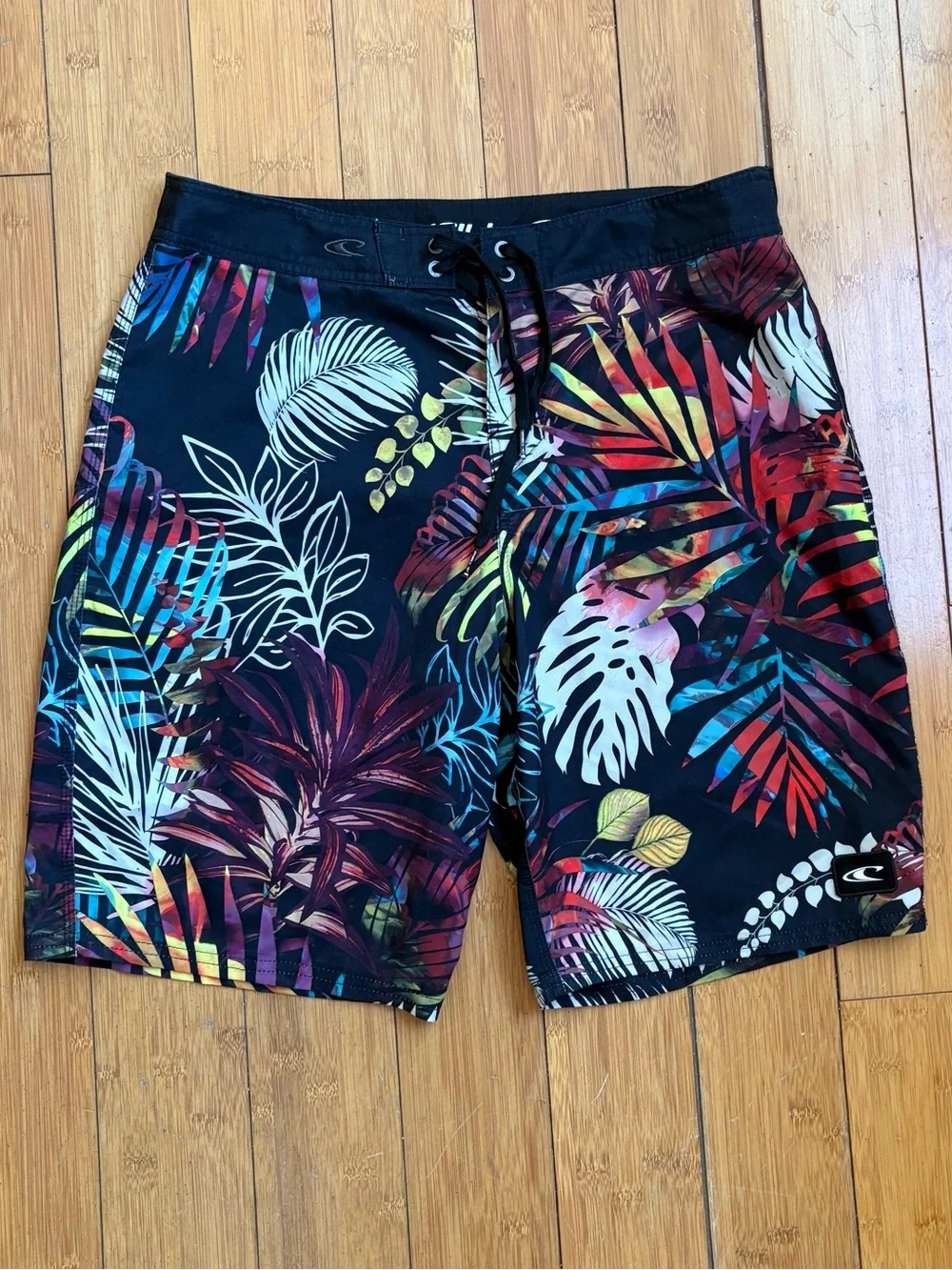 Black Tropical O’Neill Board Shorts - Men’s 33